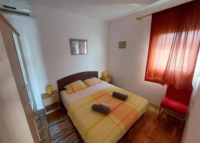 In Zaboric With Sea View, Balcony, Air Conditioning, Wifi 5177-2 שיבניק