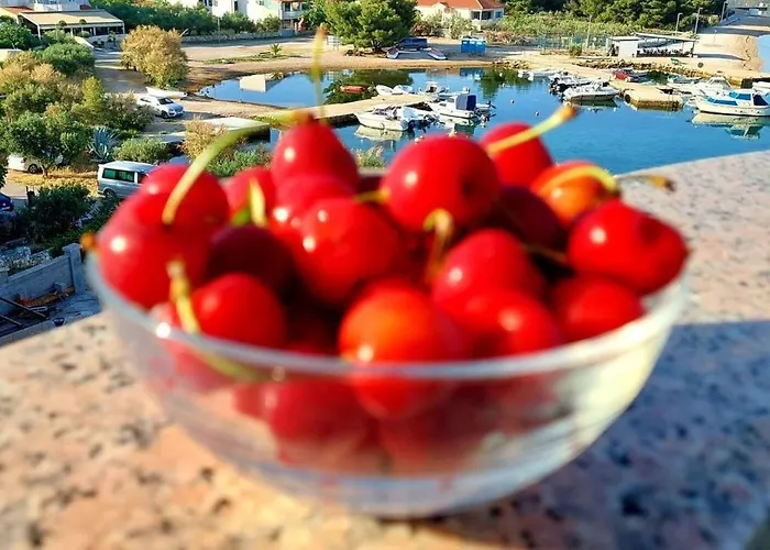 In Zaboric With Sea View, Balcony, Air Conditioning, Wifi 5177-2 Appartement Šibenik